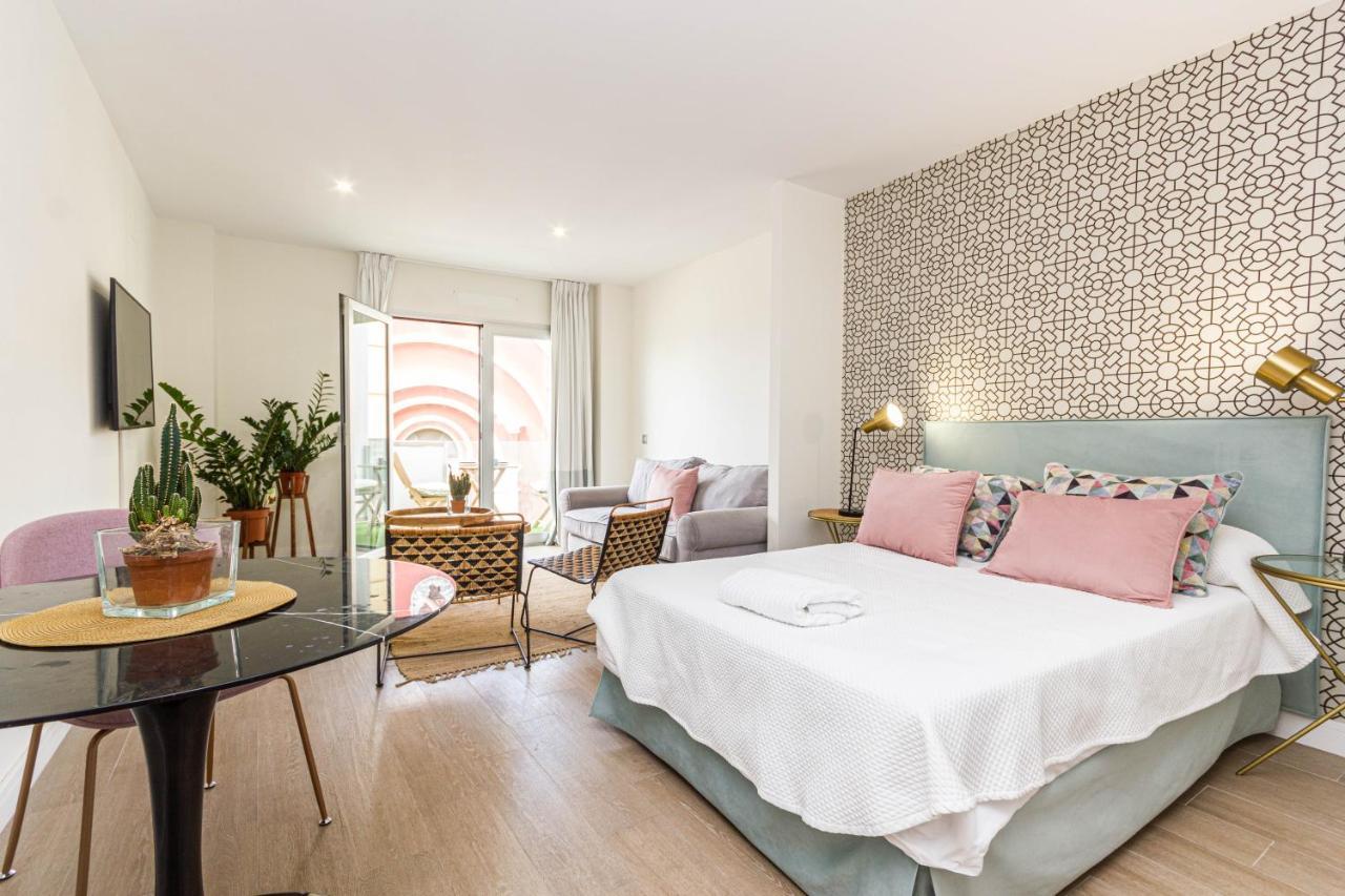 Hola Apartment *